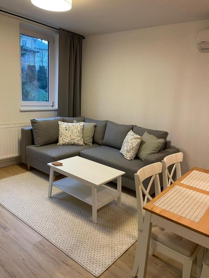 Apartamenty Guzik 22 Кросно Екстер'єр фото
