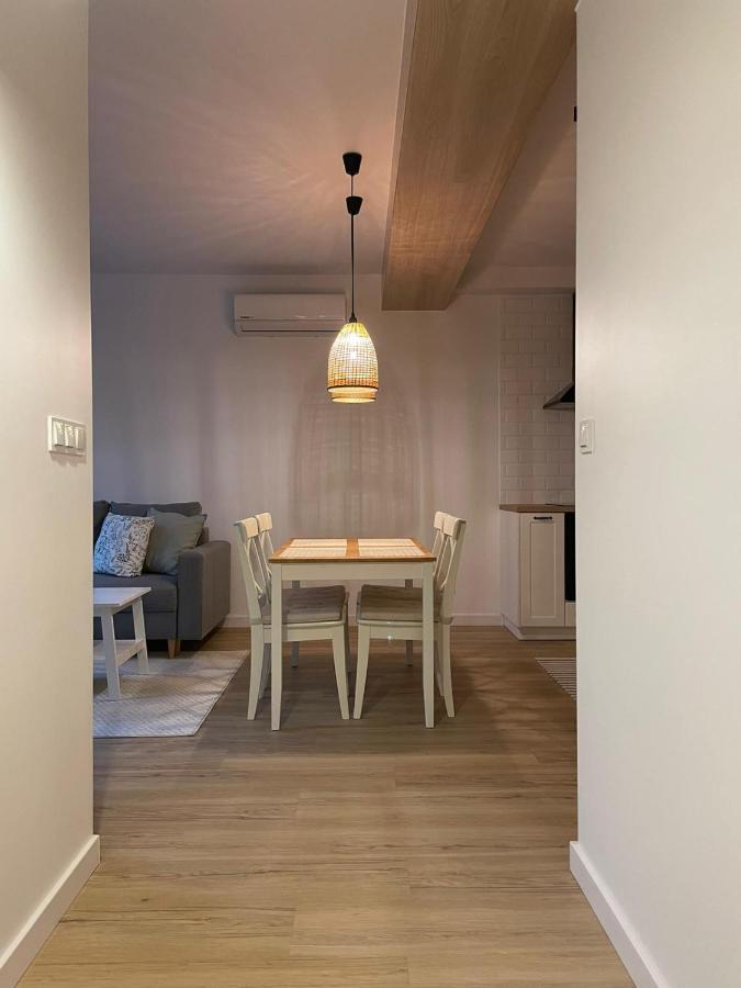 Apartamenty Guzik 22 Кросно Екстер'єр фото