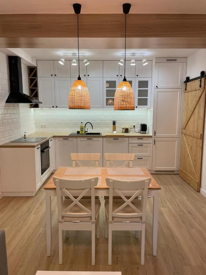Apartamenty Guzik 22 Кросно Екстер'єр фото