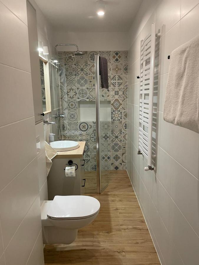 Apartamenty Guzik 22 Кросно Екстер'єр фото