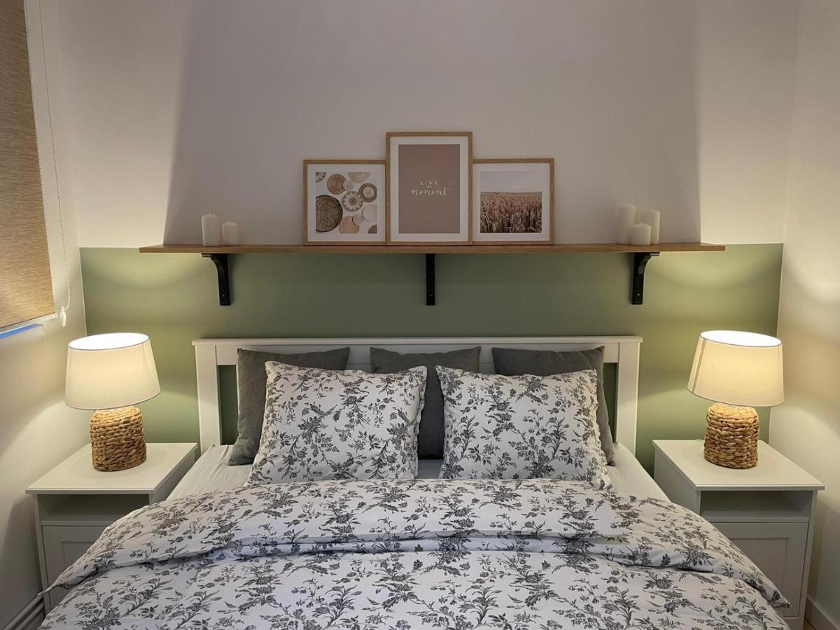 Apartamenty Guzik 22 Кросно Екстер'єр фото