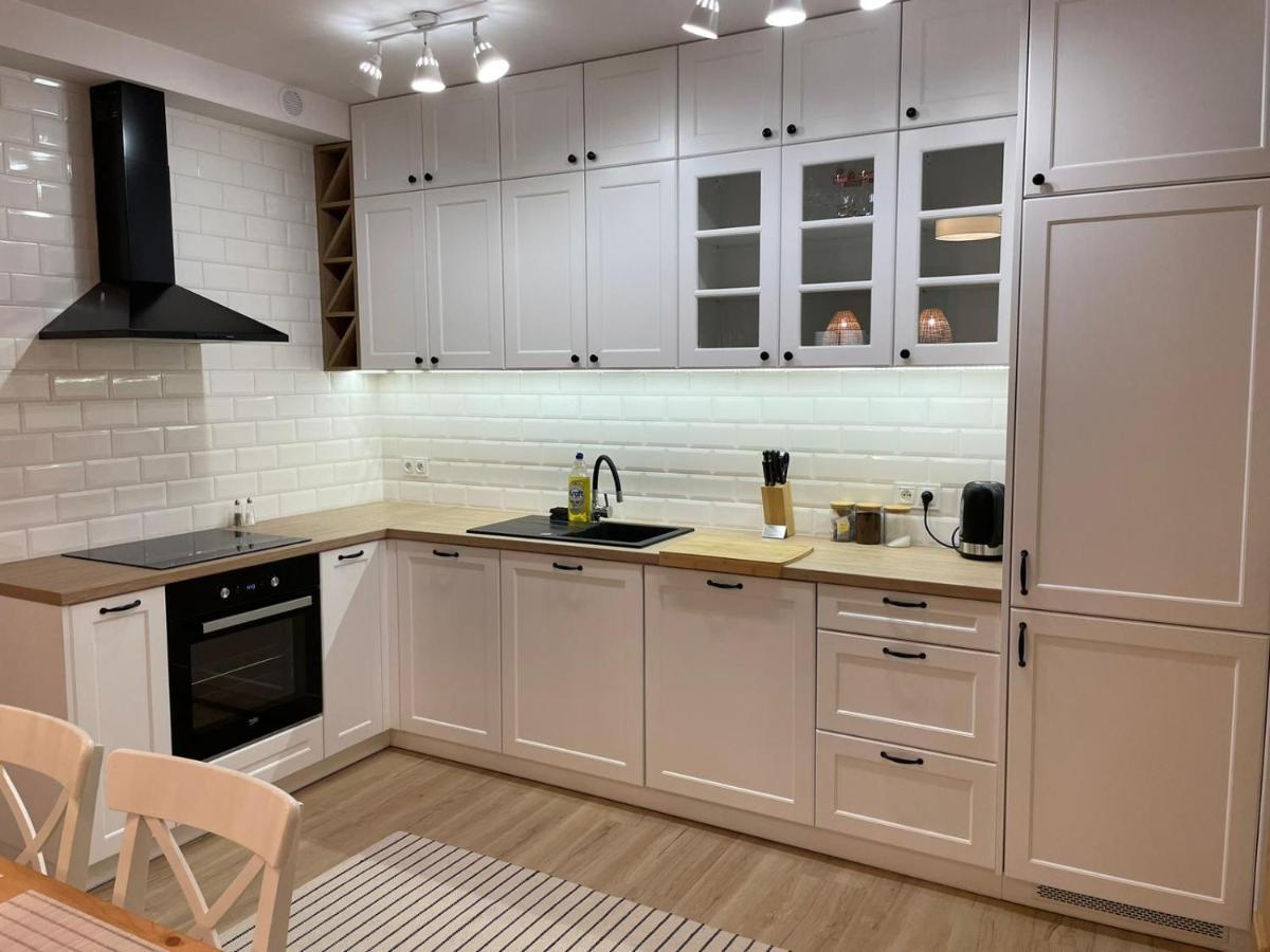 Apartamenty Guzik 22 Кросно Екстер'єр фото